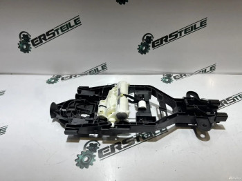 Кронштейн ручки передней левой Volvo XC60 2023