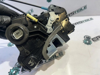 Замок передней левой двери Toyota RAV4 40 AVA44