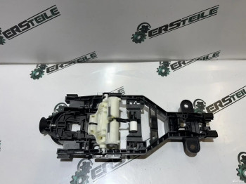 Кронштейн ручки двери Volvo XC60 2023