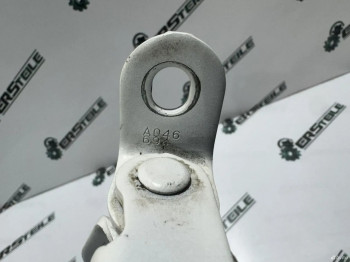 Петли передней правой двери Toyota RAV4 50
