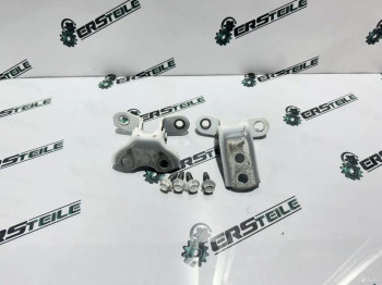 Петли передней правой двери Toyota RAV4 50