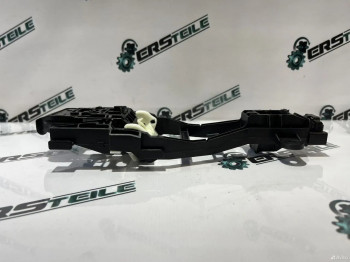 Опора ручки двери Volvo V60 2022