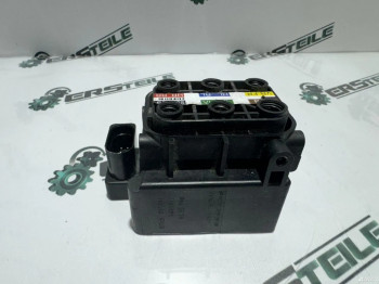 Блок клапанов подвески Mercedes GL ML W166