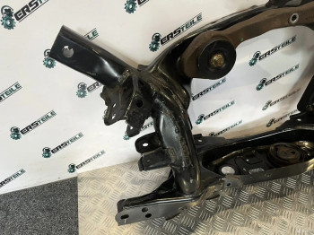 Задний подрамник в сборе Toyota RAV4 40 AVA44