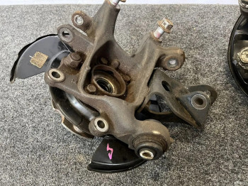 Кулак поворотный задний Toyota RAV4 40 AVA44