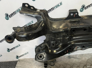 Подрамник передний Toyota RAV4 40 AVA44