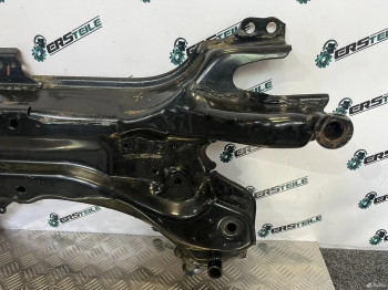 Подрамник передний Toyota RAV4 40 AVA44