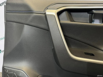 Обшивка двери правая Toyota RAV4 50 2022