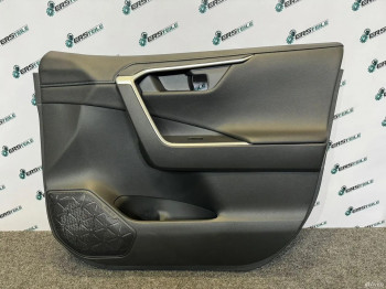 Обшивка двери правая Toyota RAV4 50 2022