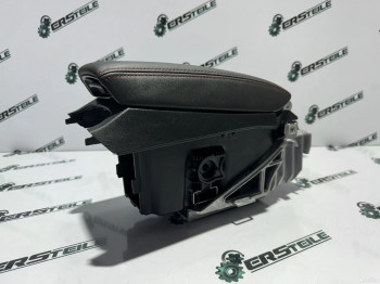 Подлокотник Audi TT 2.0 Tfsi 2023