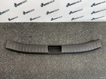 Накладка замка багажника Hyundai Santa Fe 4 2019