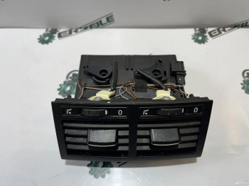 Воздуховод задний VW Touareg GP 2007-2010