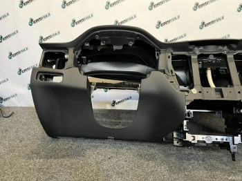 Панель передняя (торпедо) Volvo XC60 2023