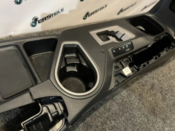 Консоль в сборе Toyota RAV4 40 AVA44 2015-2019