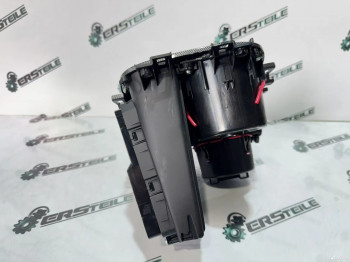 Подстаканники с зарядкой Hyundai Santa Fe 4 2020