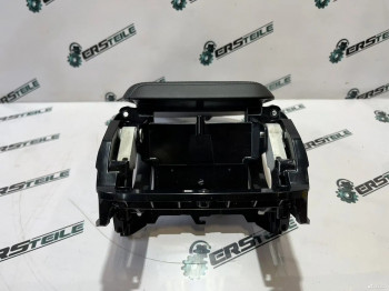 Подлокотник Volvo V60 XC60 2022
