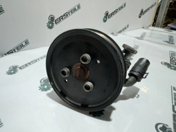 Насос гур VW Touareg GP 3.0d 2007-2010
