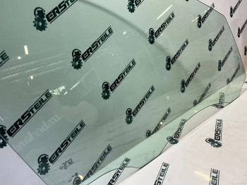 Стекло передней правой двери Porsche Cayenne 958