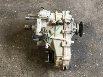Коробка раздаточная Toyota Hilux 2012 3.0D