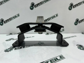 Подушка АКПП Toyota Hilux 8 2023