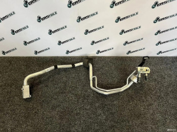 Трубка кондиционера с клапаном Volvo XC60 2023
