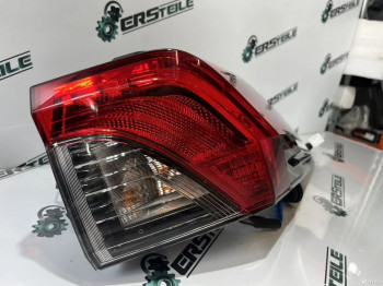 Фонарь правый LED Toyota RAV4 50 идеальный