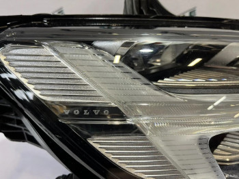 Фара правая Volvo V60 Full LED 2022