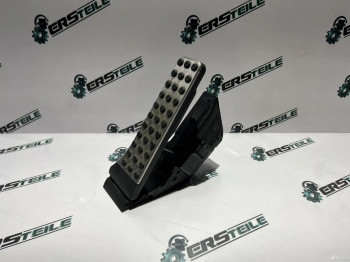 Педаль газа Mercedes W205
