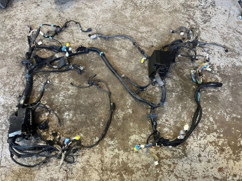 Проводка моторного отсека Toyota RAV4 40 AVA44 Hyb