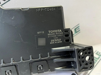 Усилитель антенны Toyota RAV40 AVA44