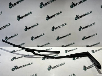 Поводок стеклоочистителя правый Volvo V60 2022