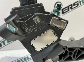 Педаль газа Toyota RAV4 40 AVA44