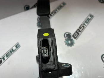 Педаль газа Toyota RAV4 40 AVA44