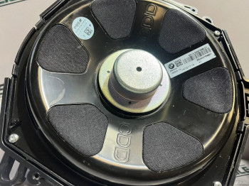 Центральный динамик HiFi audio BMW