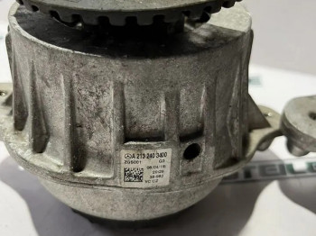 Подушка двигателя Mercedes W213 W238 OM654