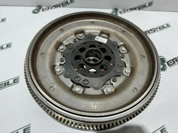 Маховик VW Audi Skoda 2.0D DQ381