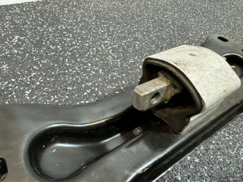 Балка АКПП Mercedes W212 2.1d OM651