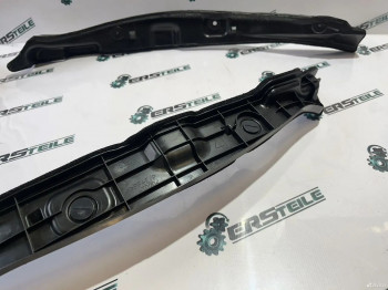 Пыльник переднего крыла Toyota RAV4 40 AVA44