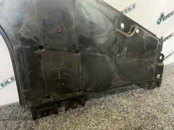 Пыльник днища левый Toyota RAV4 50 axal54 2022
