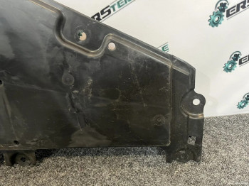Пыльник днища левый Toyota RAV4 50 axal54 2022